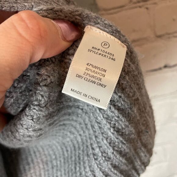 JOA Gray Sweater Vest Large - Picture 3 of 9